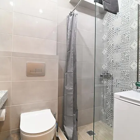 Apartament Efanton 1 *