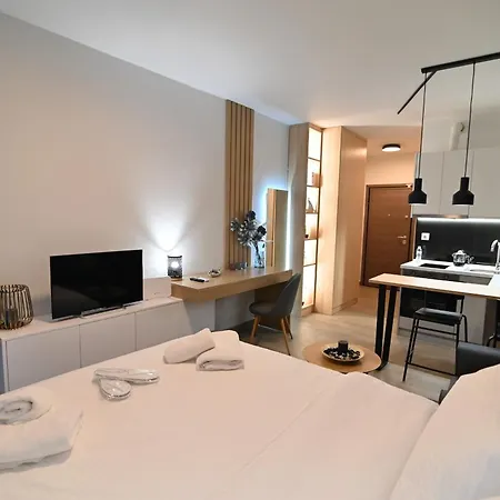 Efanton 1 Apartament Larissa