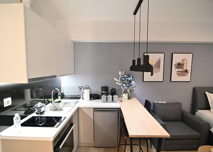 Efanton 1 Λάρισα